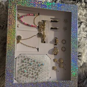 Girls Jewelry Set New in Box